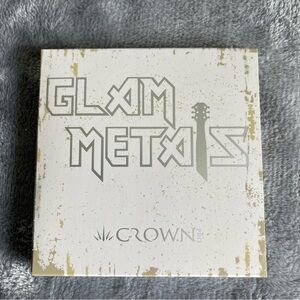 Crown Pro Glam Metals Eyeshadow Palette